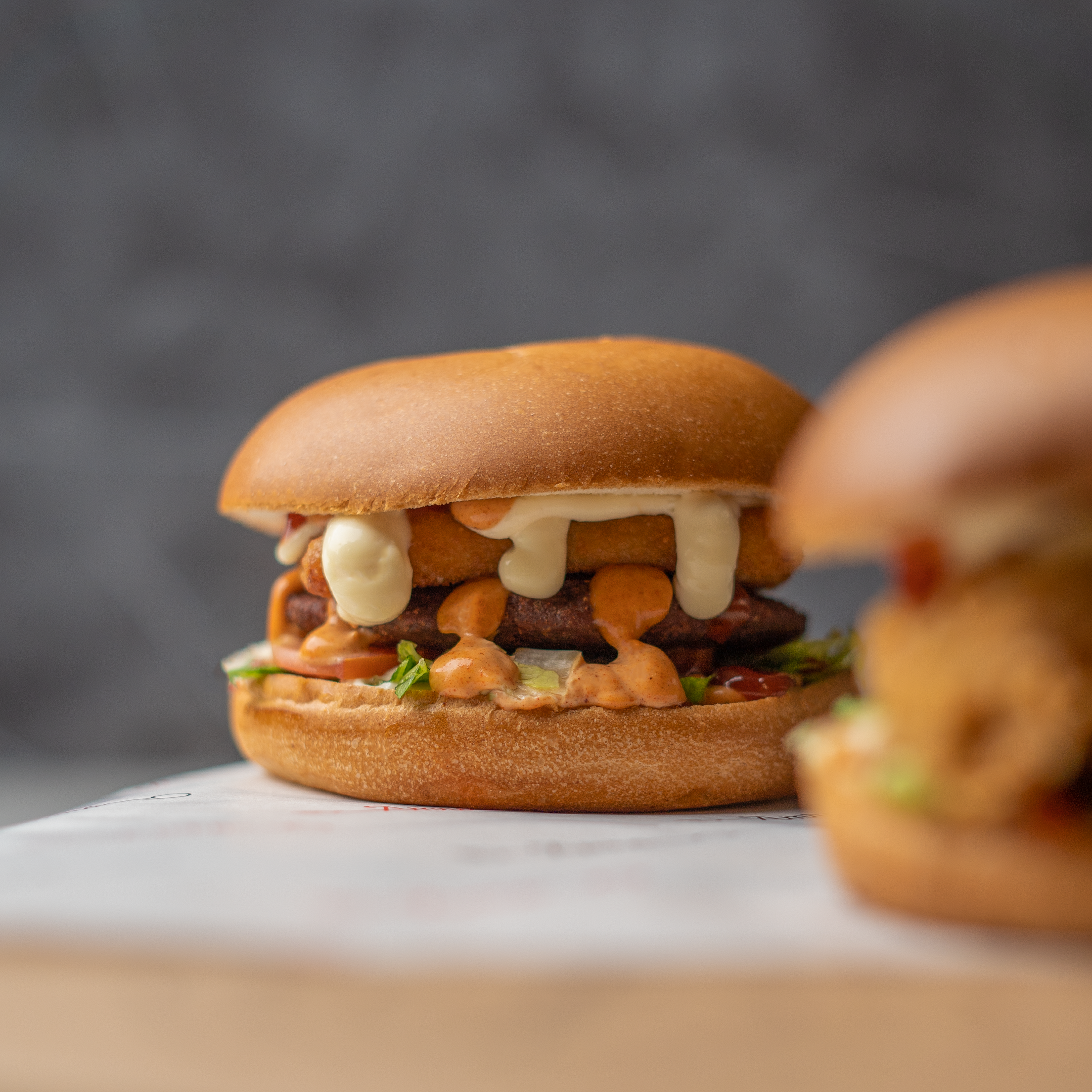 ‏موتزاريلا  برغر